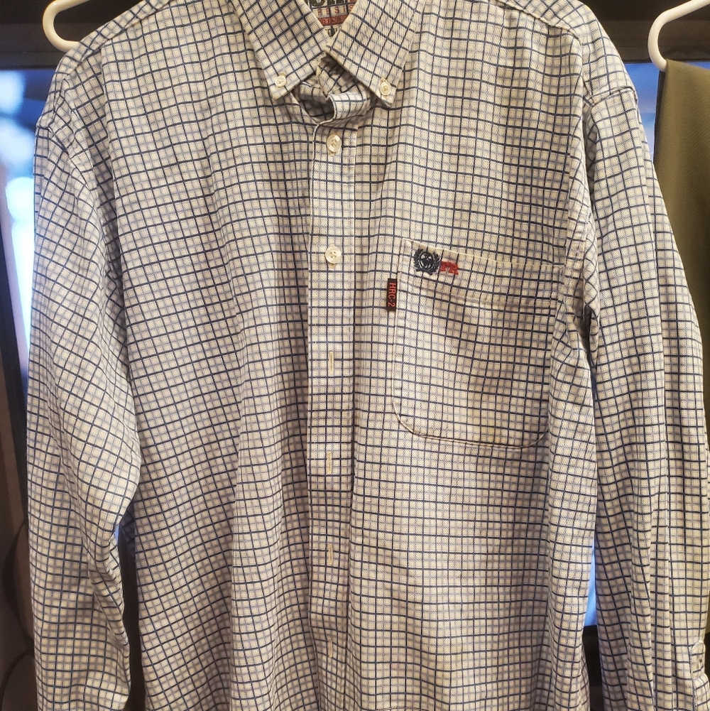 Cinch Men's Flame-Resistant White and Blue Plaid Shirt